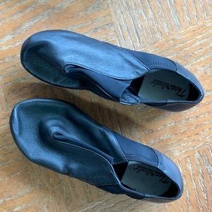 Black jazz shoes